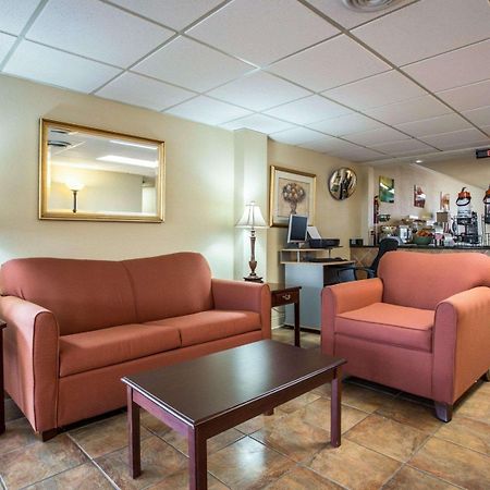 Quality Inn & Suites 먼로 외부 사진