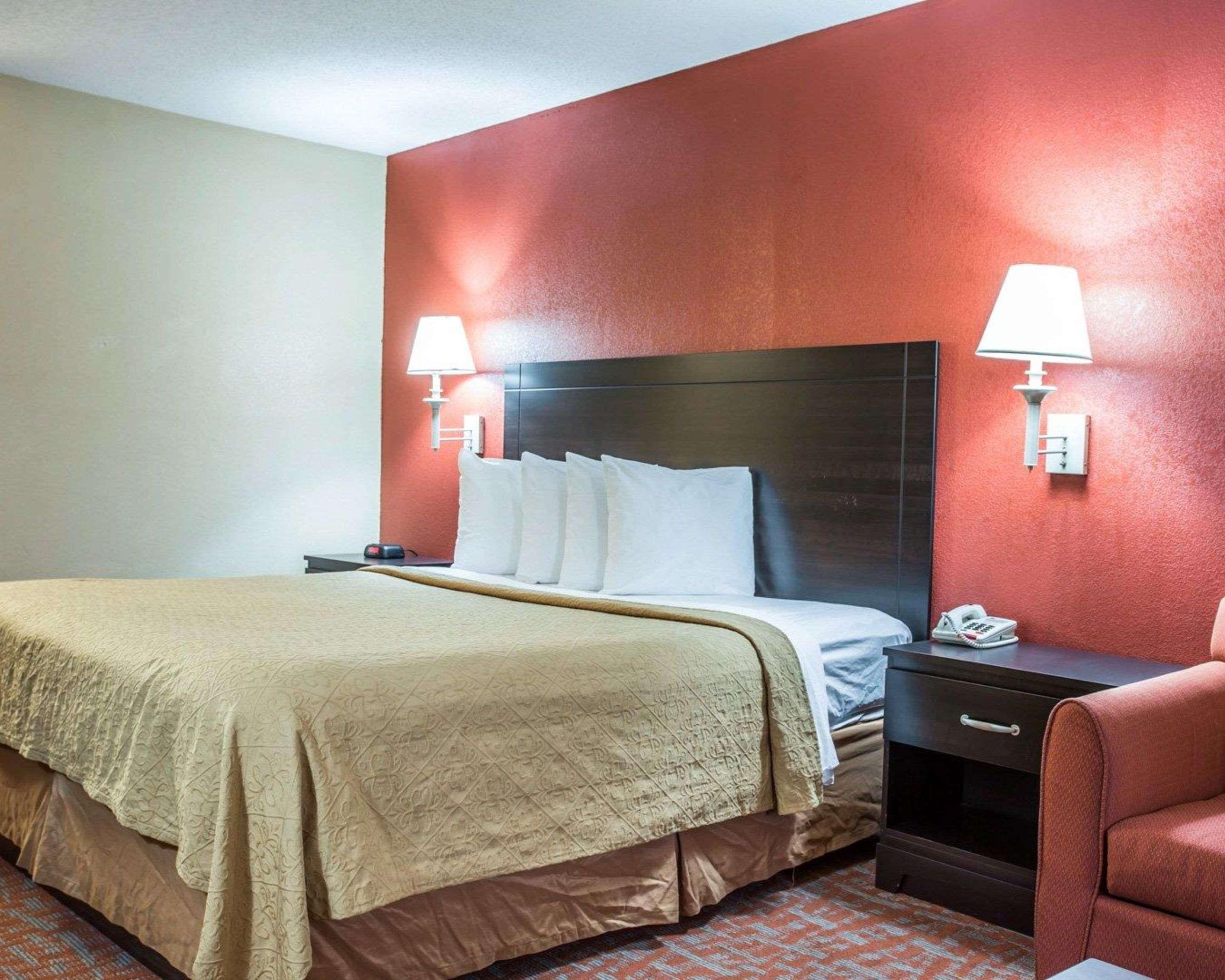 Quality Inn & Suites 먼로 외부 사진