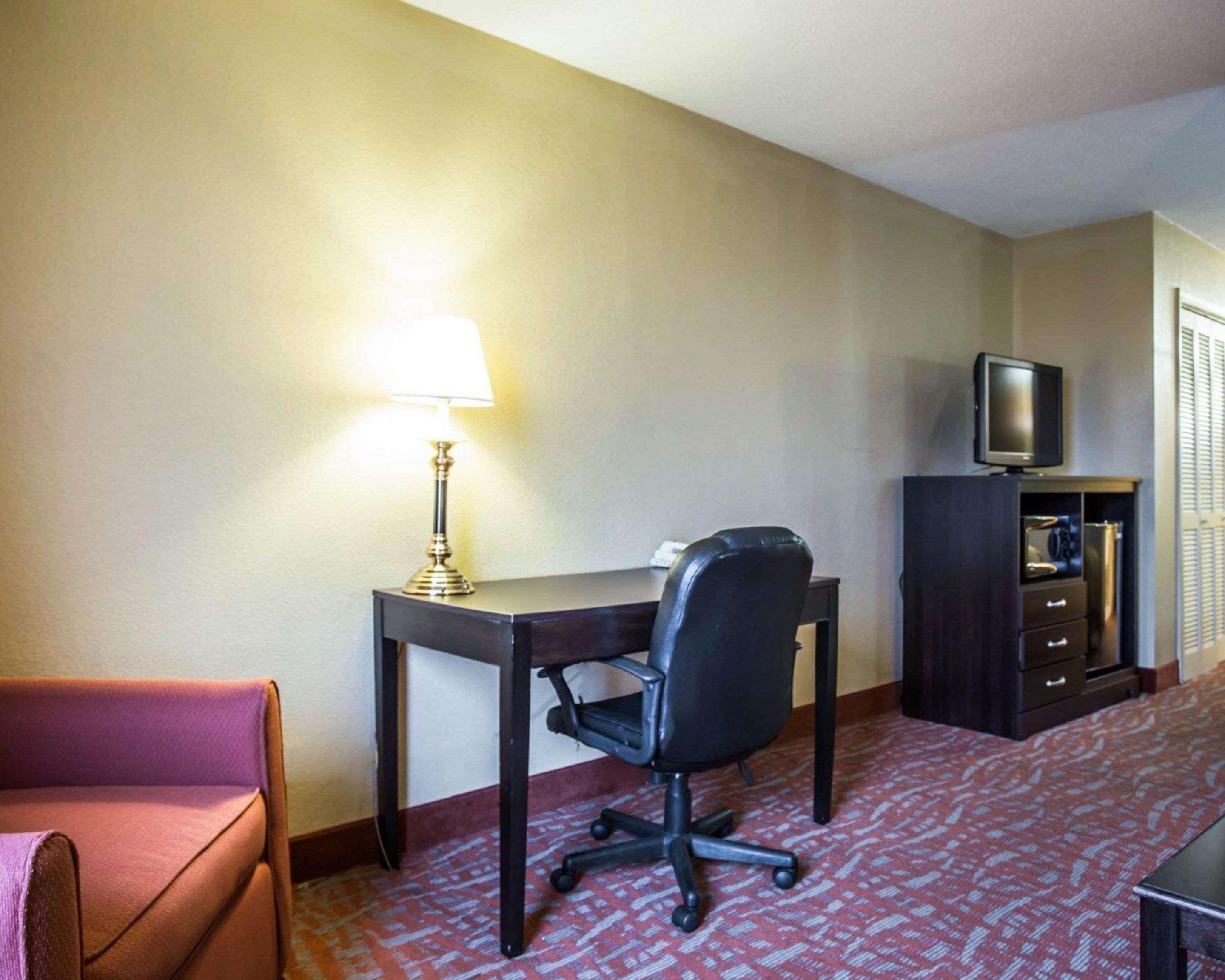 Quality Inn & Suites 먼로 외부 사진