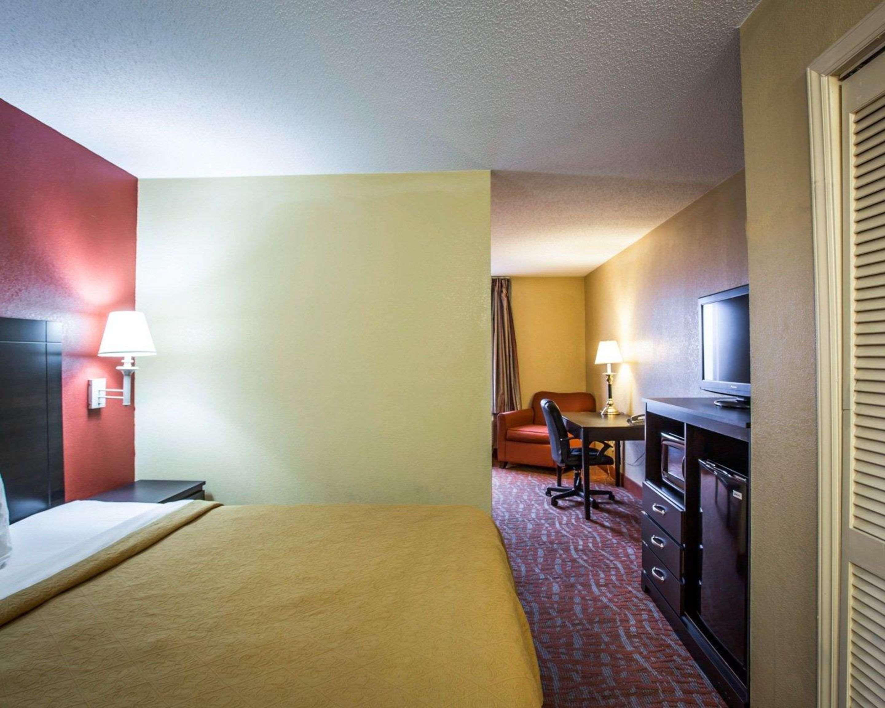 Quality Inn & Suites 먼로 외부 사진