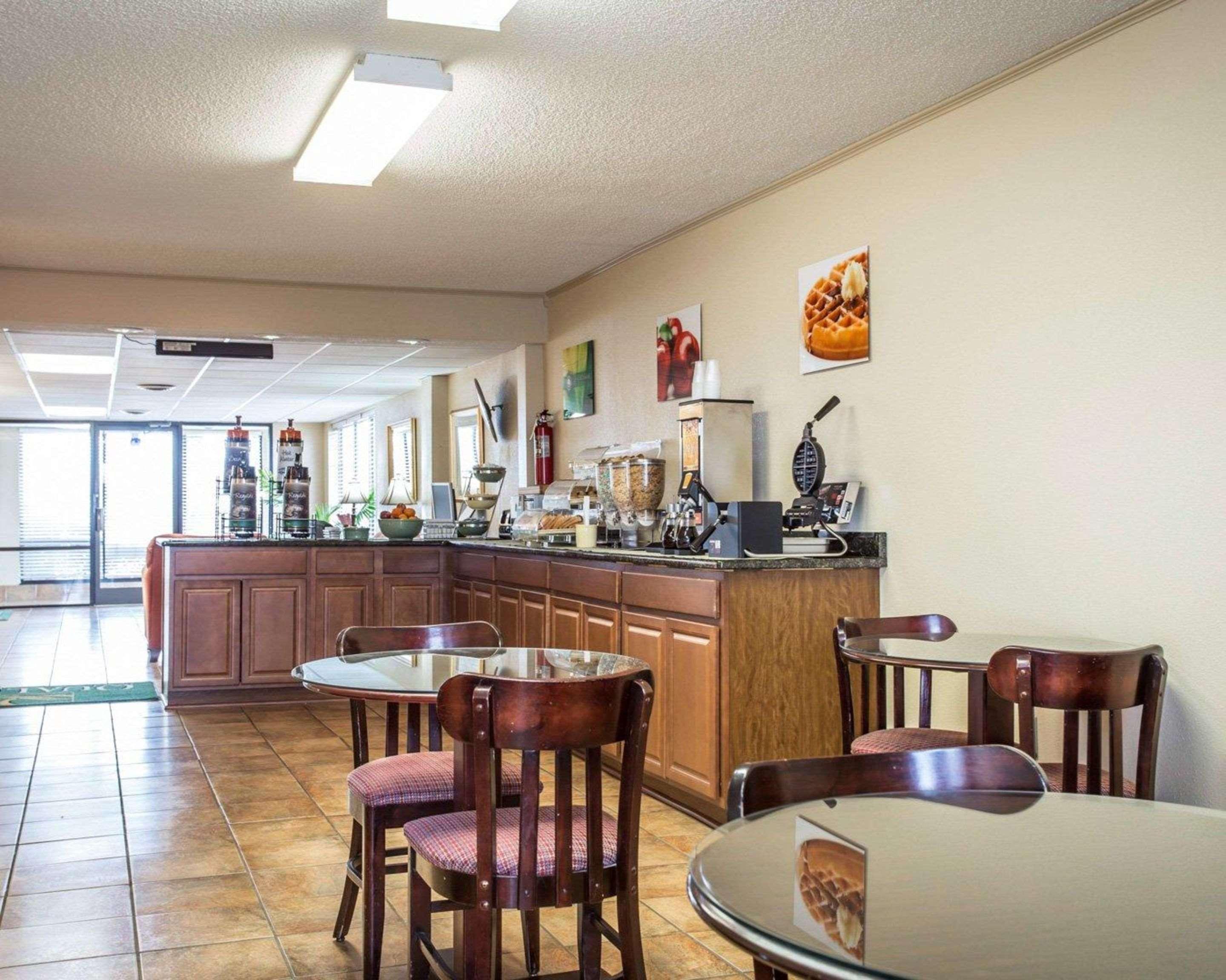 Quality Inn & Suites 먼로 외부 사진