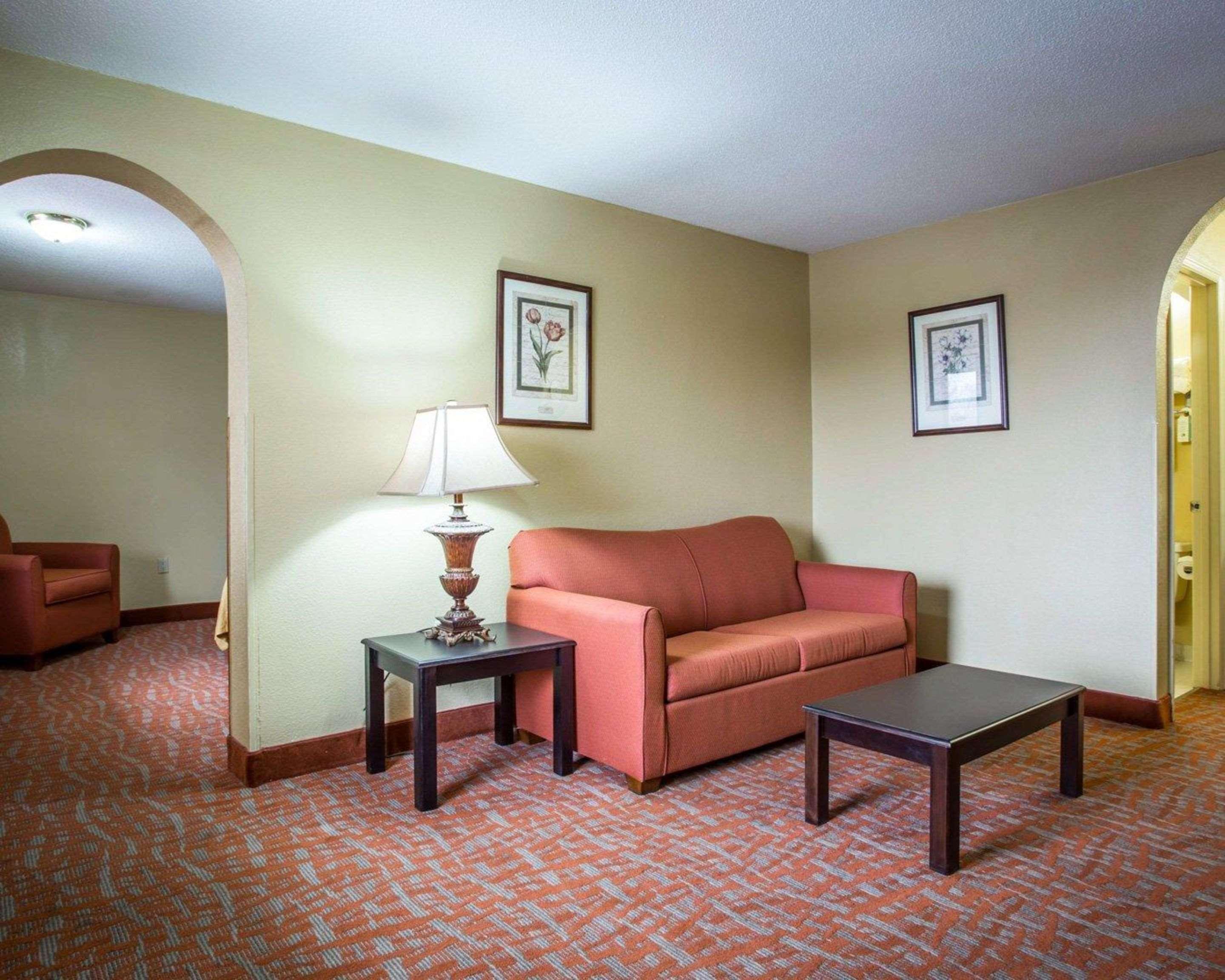 Quality Inn & Suites 먼로 외부 사진