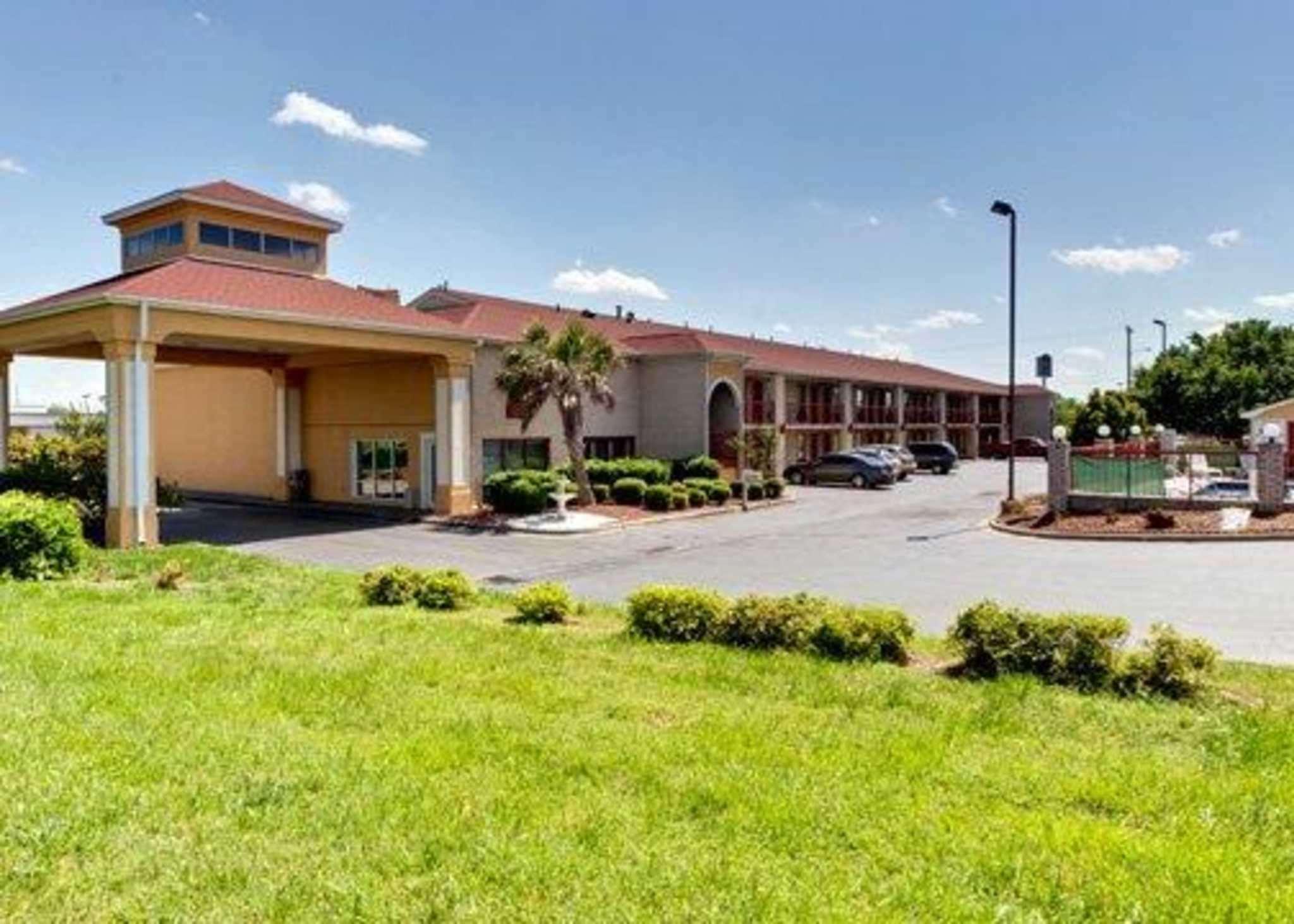 Quality Inn & Suites 먼로 외부 사진